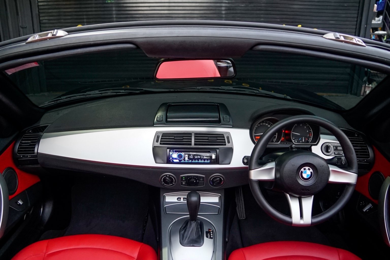 BMW Z4 ปี 2011 สีดำ (รูปที่ 13)