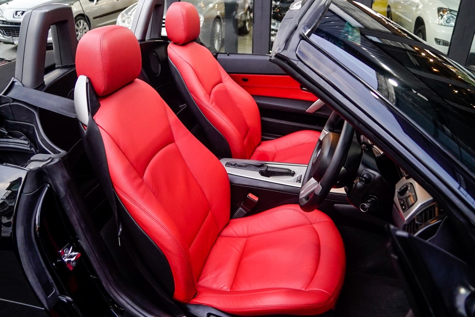 BMW Z4 ปี 2011 สีดำ (รูปที่ 14)