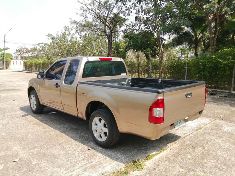 Isuzu D-Max Space Cab ปี 2004 สีทอง