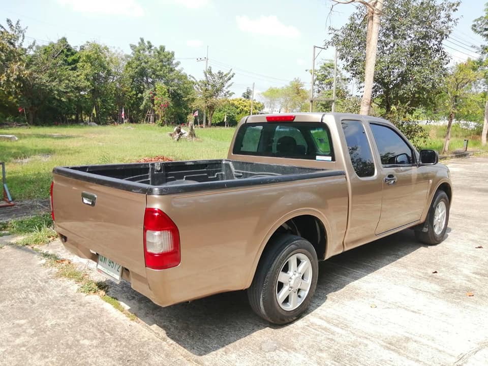 Isuzu D-Max Space Cab ปี 2004 สีทอง