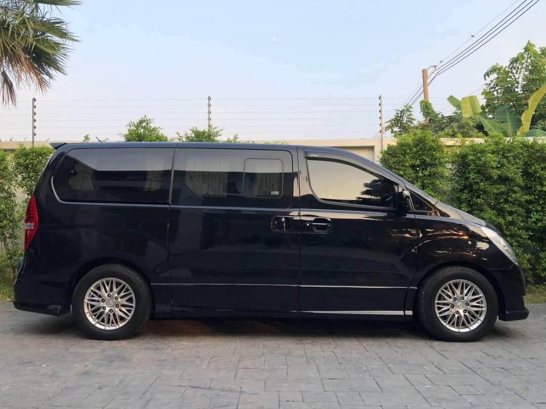 Hyundai Grand Starex ปี 2016 สีดำ (รูปที่ 3)