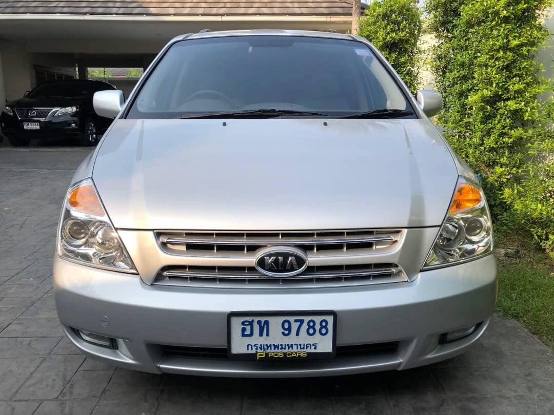 Kia Carnival Gen2 ปี 2010 สีเงิน