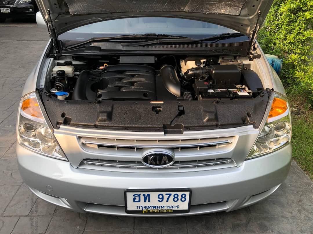 Kia Carnival Gen2 ปี 2010 สีเงิน (รูปที่ 12)