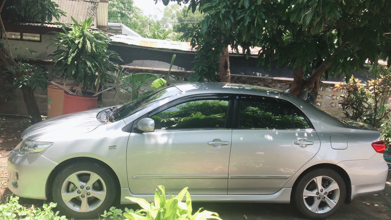 Toyota Corolla Altis ปี 2013 สีเงิน