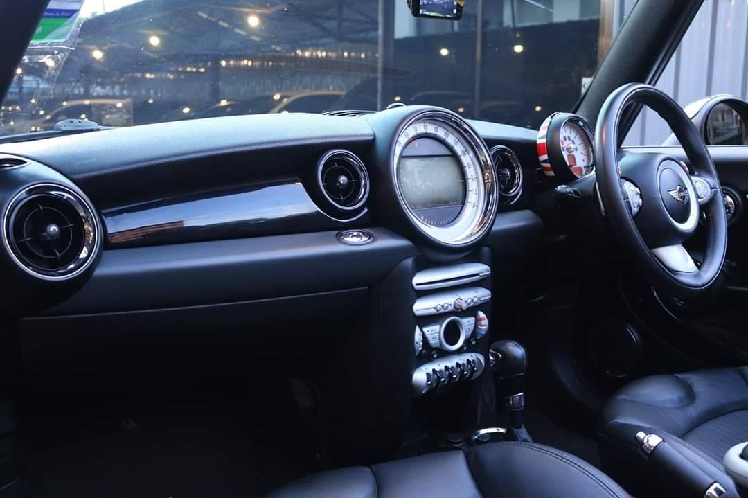 Mini Hatch (Cooper) Gen2 R57 (Convertible) ปี 2009 สีเหลือง