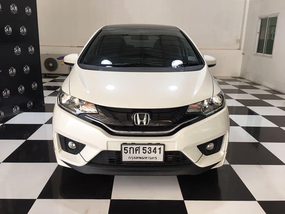 Honda Jazz GK ปี 2017 สีขาว