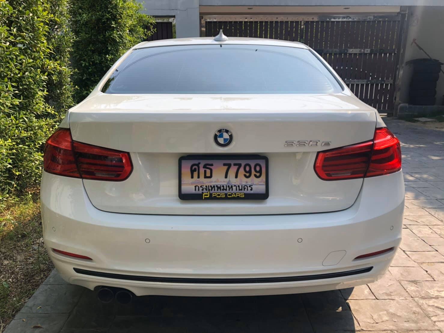 BMW 3 Series Gen6 F30 330e ปี 2017 สีขาว (รูปที่ 5)