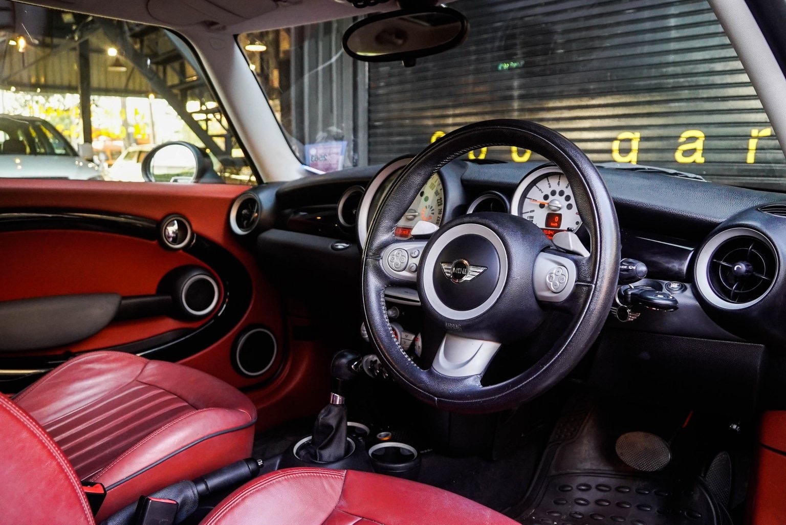 Mini Hatch (Cooper) Gen2 R56 ปี 2010 สีแดง (รูปที่ 8)