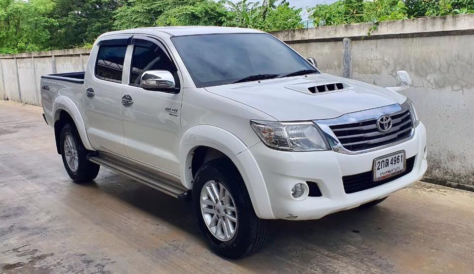 Toyota Hilux Vigo Prerunner (4 ประตู) ปี 2012 สีขาว (รูปที่ 4)