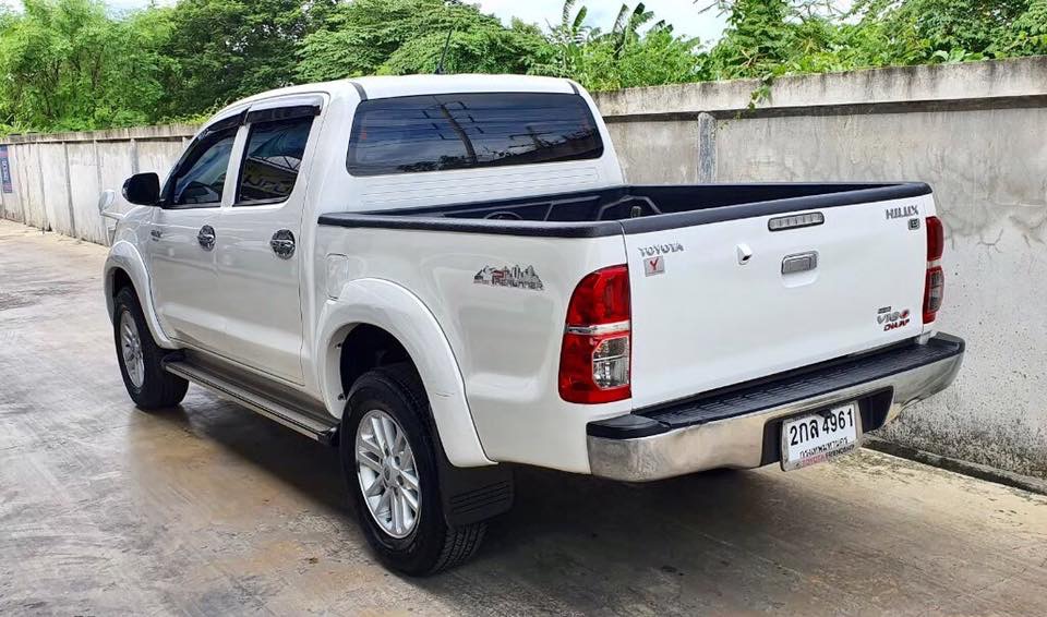Toyota Hilux Vigo Prerunner (4 ประตู) ปี 2012 สีขาว (รูปที่ 5)