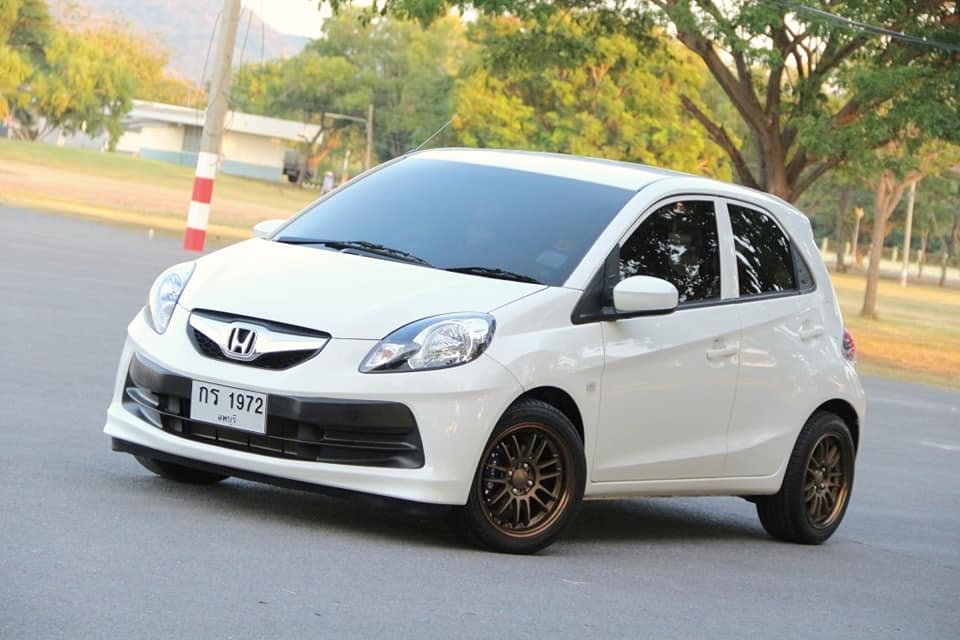 Honda Brio ปี 2011 สีขาว