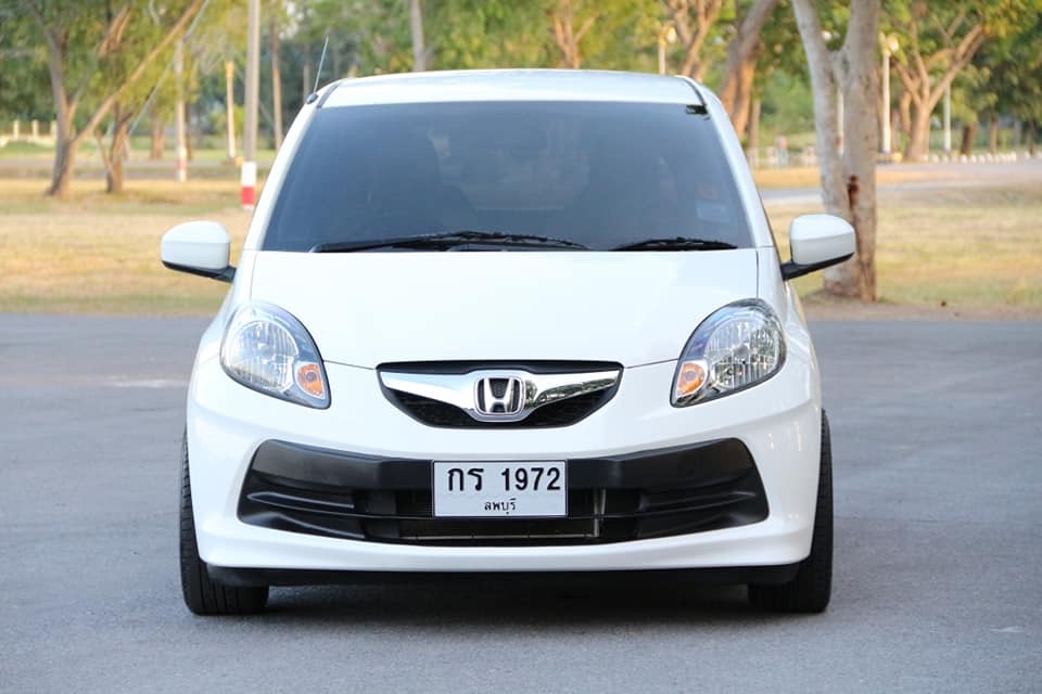 Honda Brio ปี 2011 สีขาว