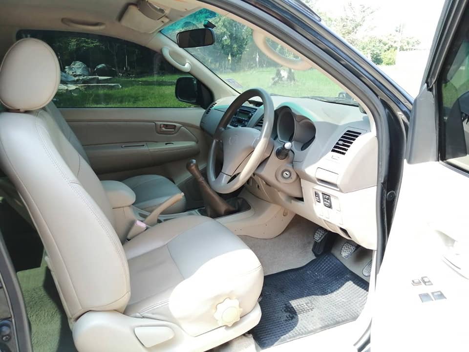 Toyota Hilux Vigo Prerunner (Cab) ปี 2007 สีดำ (รูปที่ 8)