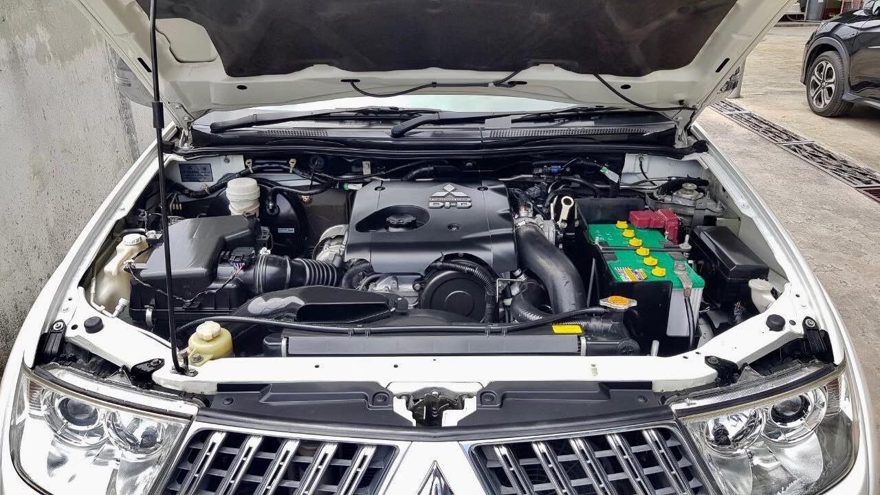 Mitsubishi Pajero Sport ปี 2012 สีขาว (รูปที่ 14)