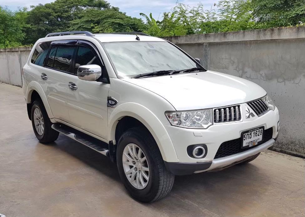 Mitsubishi Pajero Sport ปี 2012 สีขาว