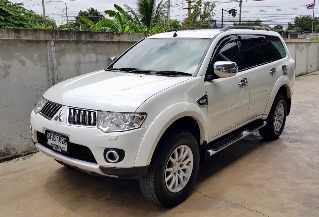 Mitsubishi Pajero Sport ปี 2012 สีขาว