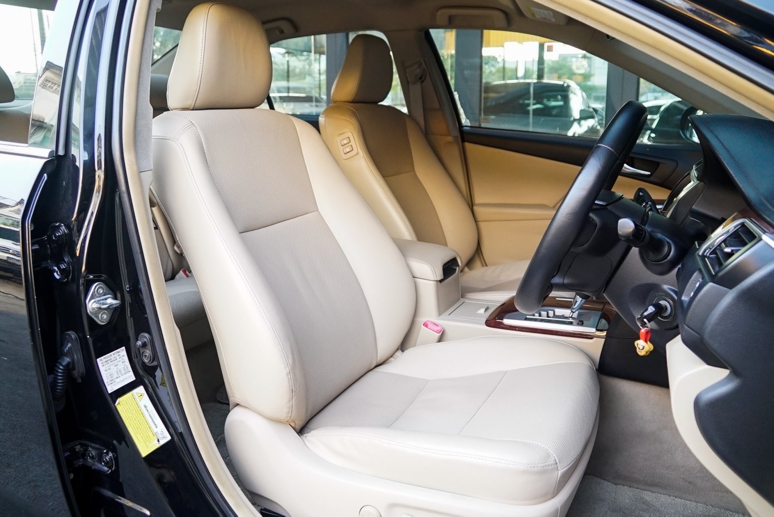 Toyota Camry (XV50) โฉมแรก ปี 2012 สีดำ (รูปที่ 10)