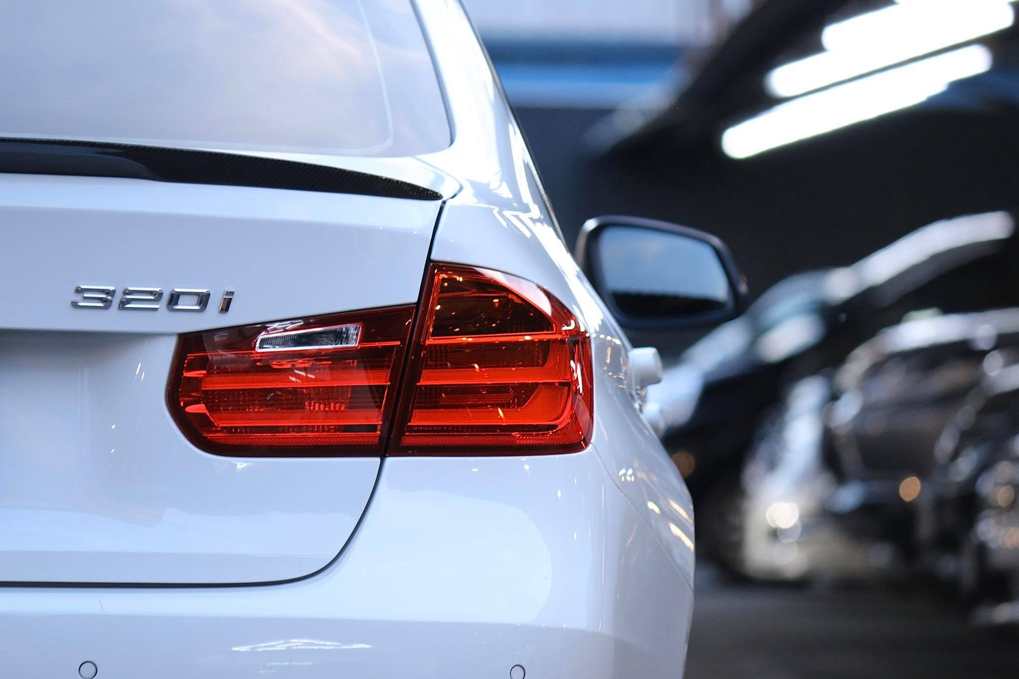 BMW 3 Series Gen6 F30 320i ปี 2013 สีขาว (รูปที่ 6)