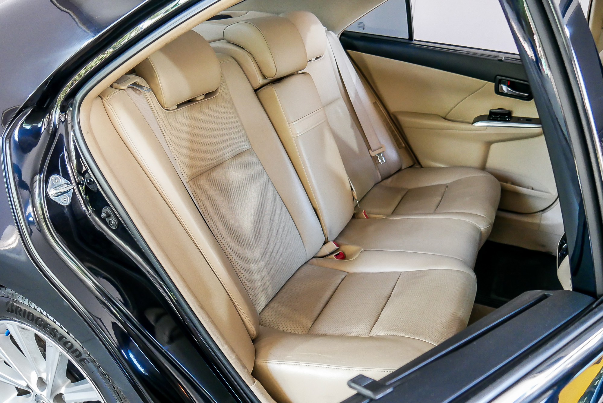 TOYOTA CAMRY 2.5 HV NAVI AT ปี 2014 สีดำ (รูปที่ 14)