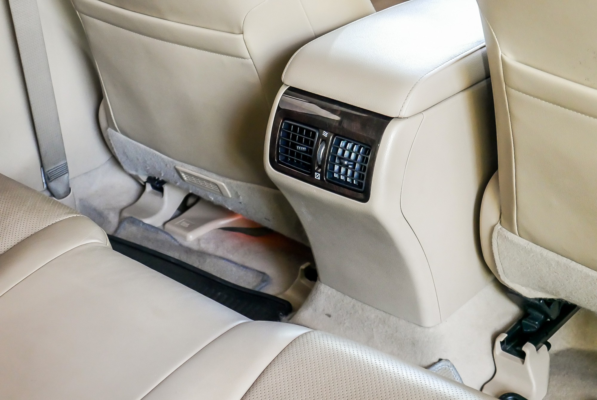 TOYOTA CAMRY 2.5 HV NAVI AT ปี 2014 สีดำ (รูปที่ 12)