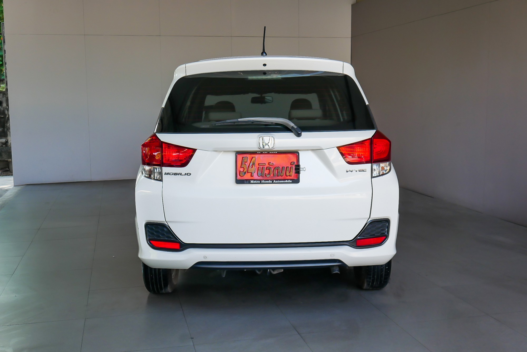 Honda Mobilio ปี 2015 สีขาว (รูปที่ 12)