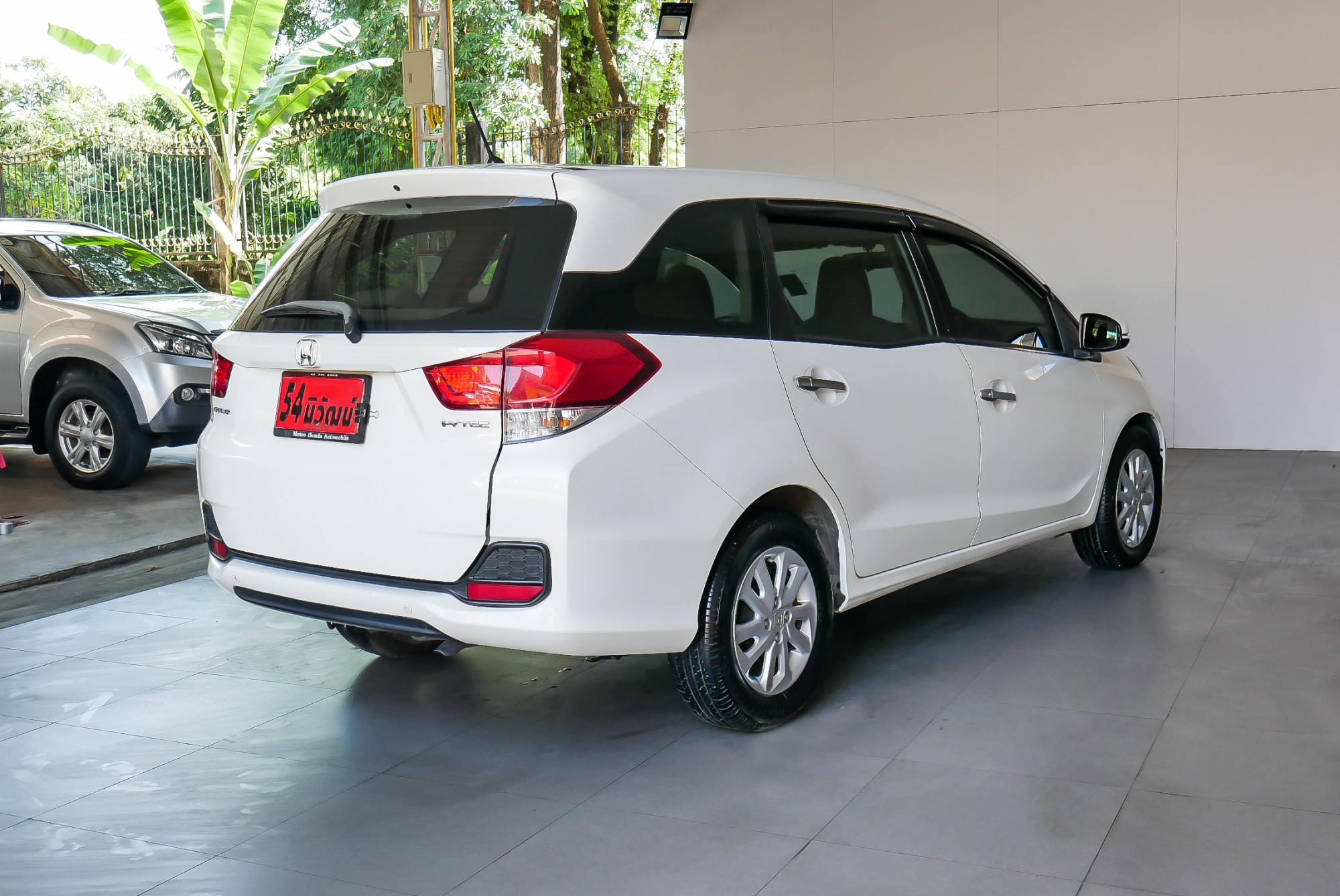 Honda Mobilio ปี 2015 สีขาว (รูปที่ 15)