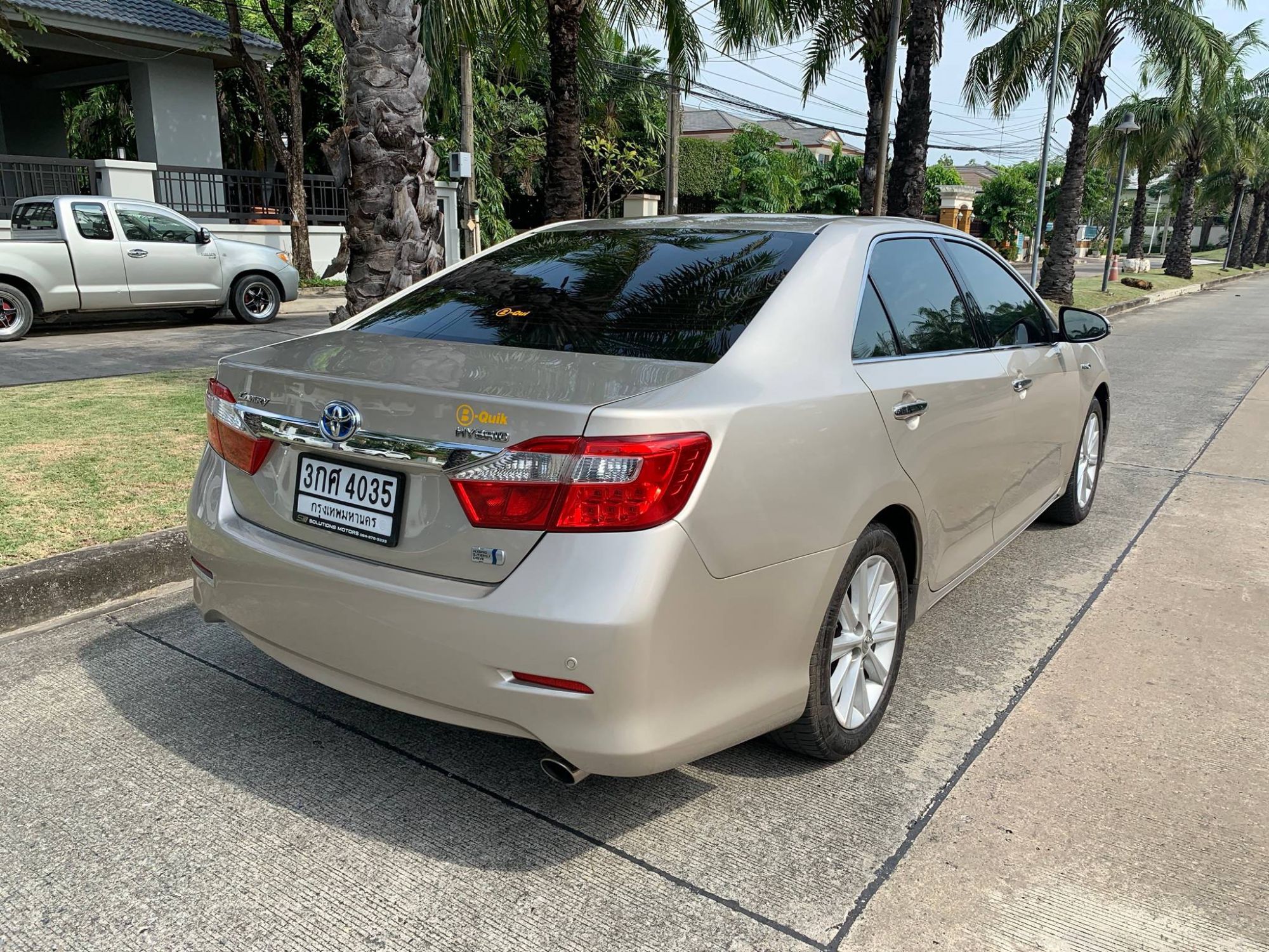 Toyota Camry (XV50) ปี 2014 สีทอง (รูปที่ 10)