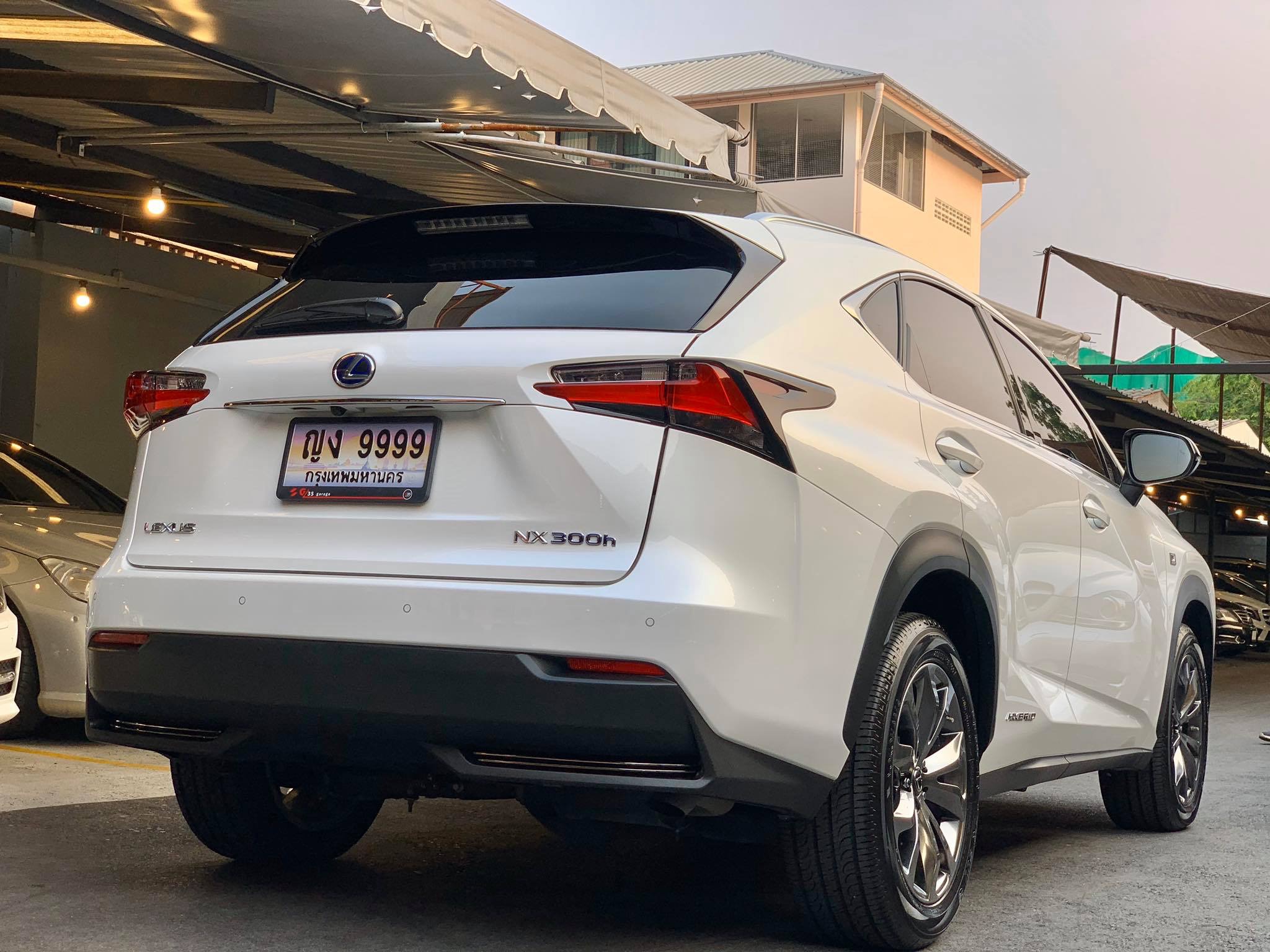 Lexus NX 300h ปี 2016 สีขาว (รูปที่ 2)