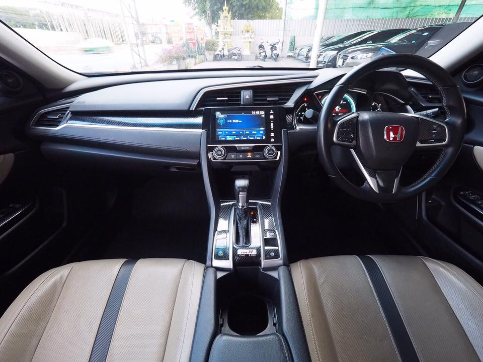 Honda Civic FC Sedan ปี 2017 สีดำ (รูปที่ 8)