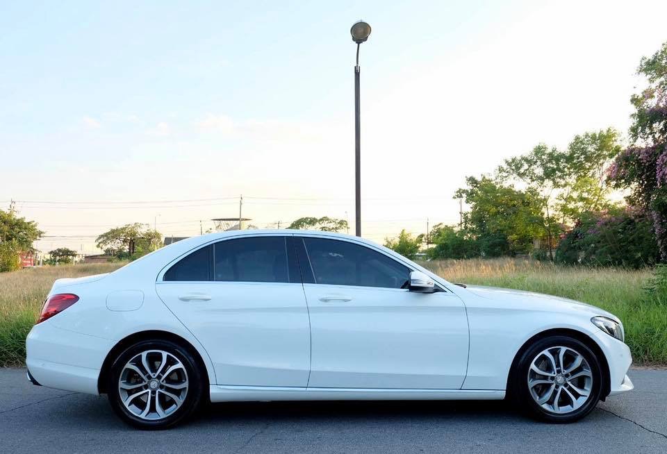 Mercedes-Benz C-Class W205 C350 ปี 2017 สีขาว