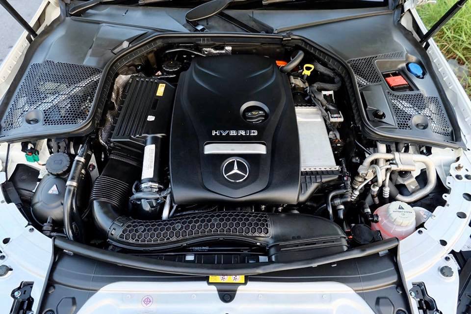 Mercedes-Benz C-Class W205 C350 ปี 2017 สีขาว (รูปที่ 8)