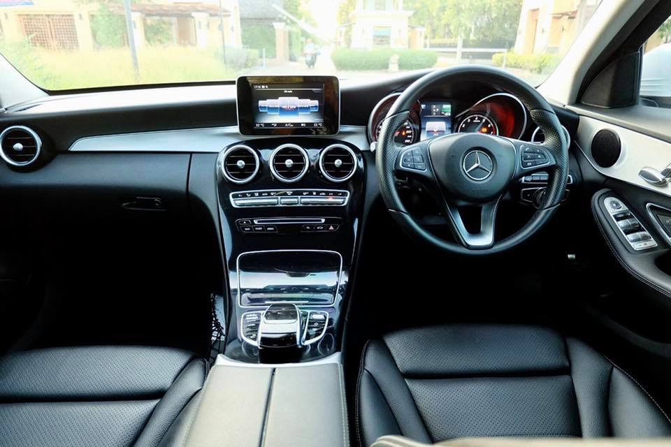 Mercedes-Benz C-Class W205 C350 ปี 2017 สีขาว