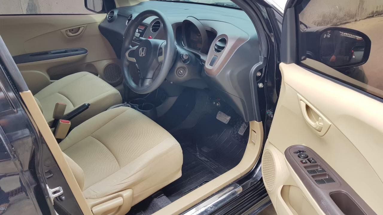 Honda Brio Amaze ปี 2012 สีดำ (รูปที่ 9)