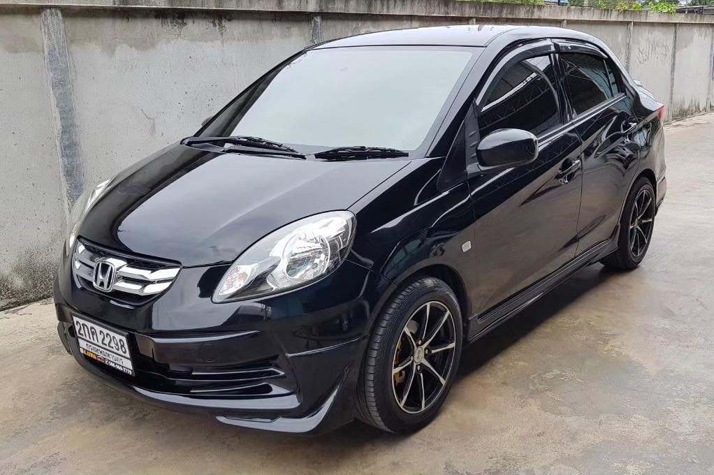 Honda Brio Amaze ปี 2012 สีดำ (รูปที่ 2)