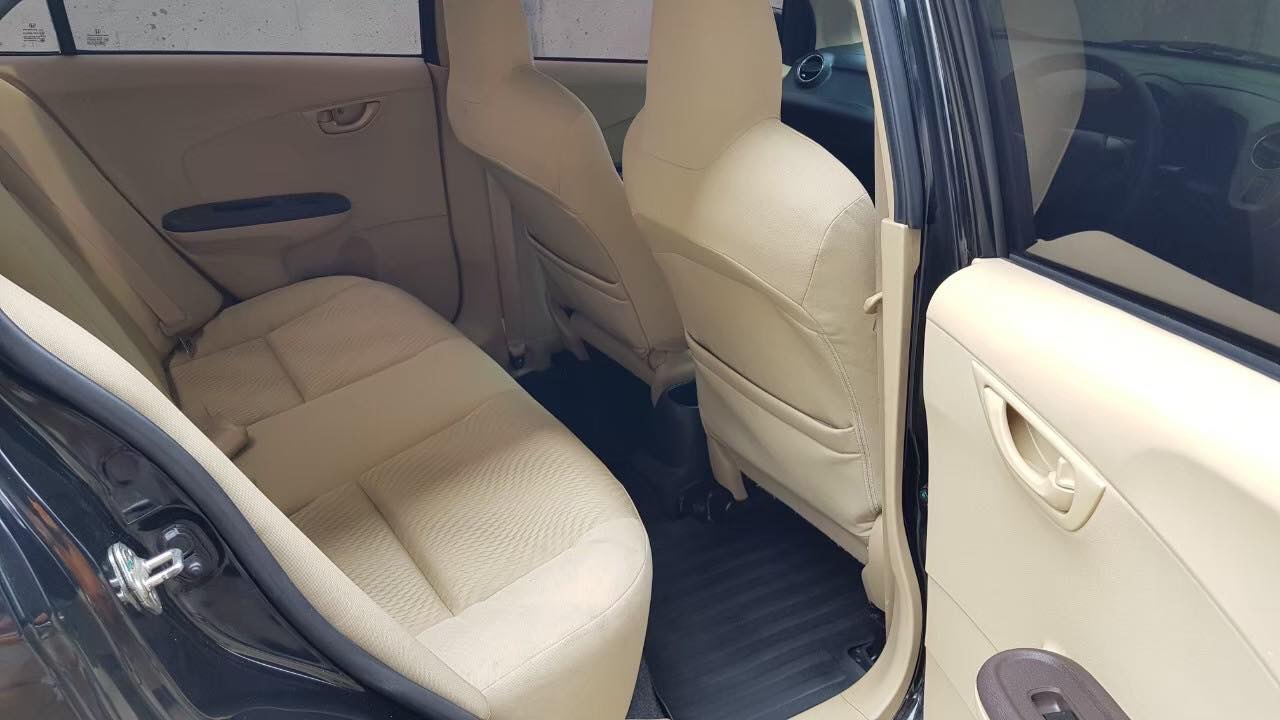Honda Brio Amaze ปี 2012 สีดำ (รูปที่ 10)