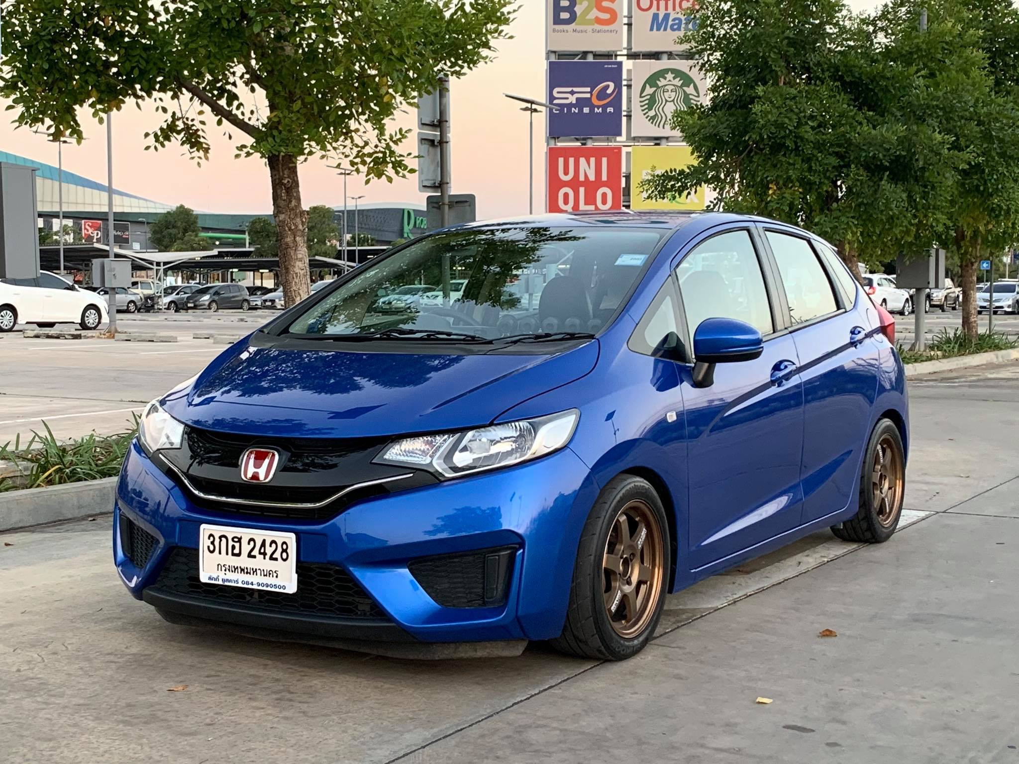 Honda Jazz GK ปี 2015 สีน้ำเงิน (รูปที่ 11)