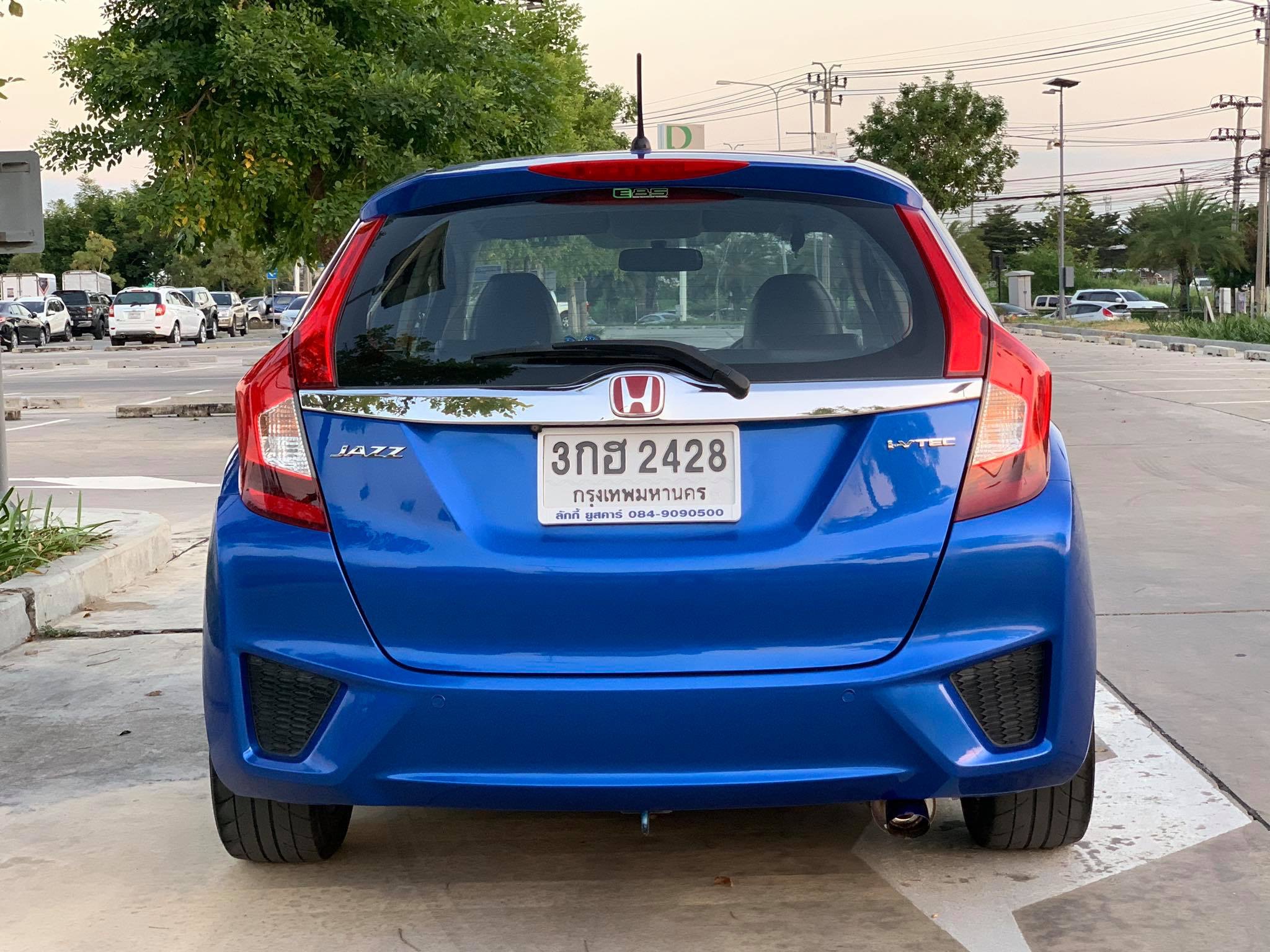 Honda Jazz GK ปี 2015 สีน้ำเงิน (รูปที่ 6)