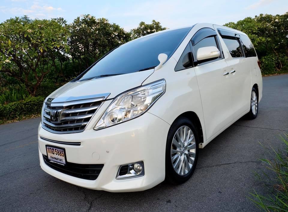 Toyota Alphard ปี 2013 สีขาว