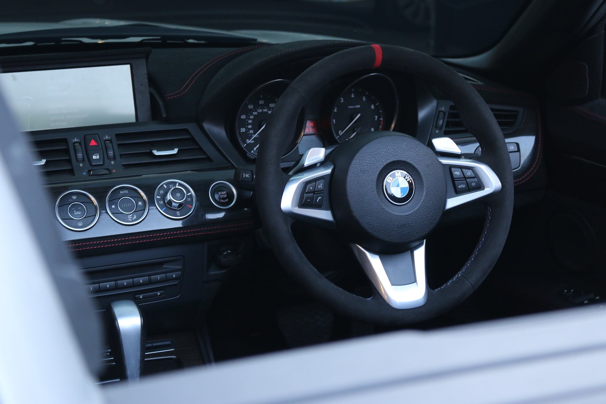 BMW Z4 E89 ปี 2010 สีขาว (รูปที่ 10)