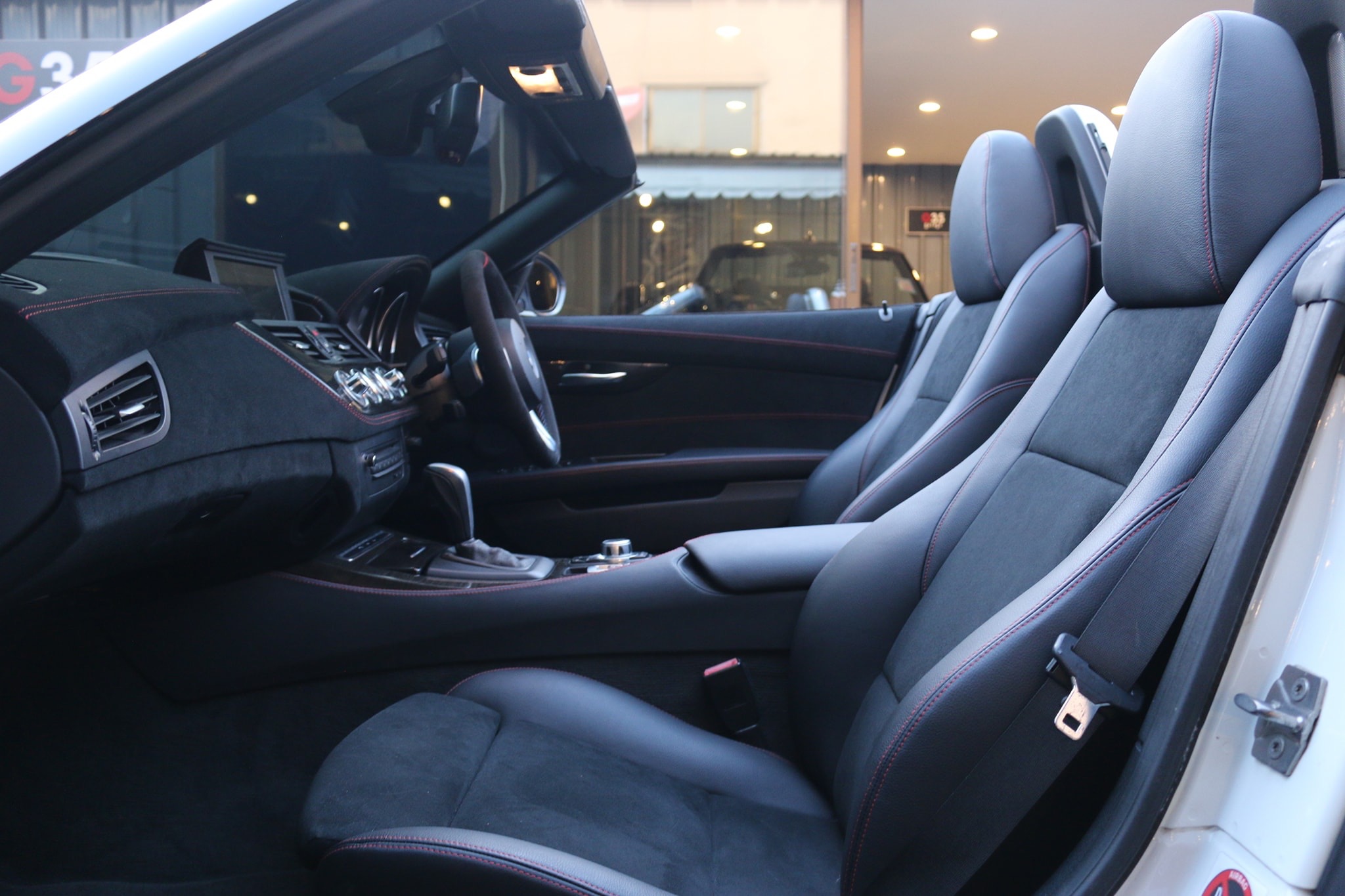 BMW Z4 E89 ปี 2010 สีขาว (รูปที่ 14)