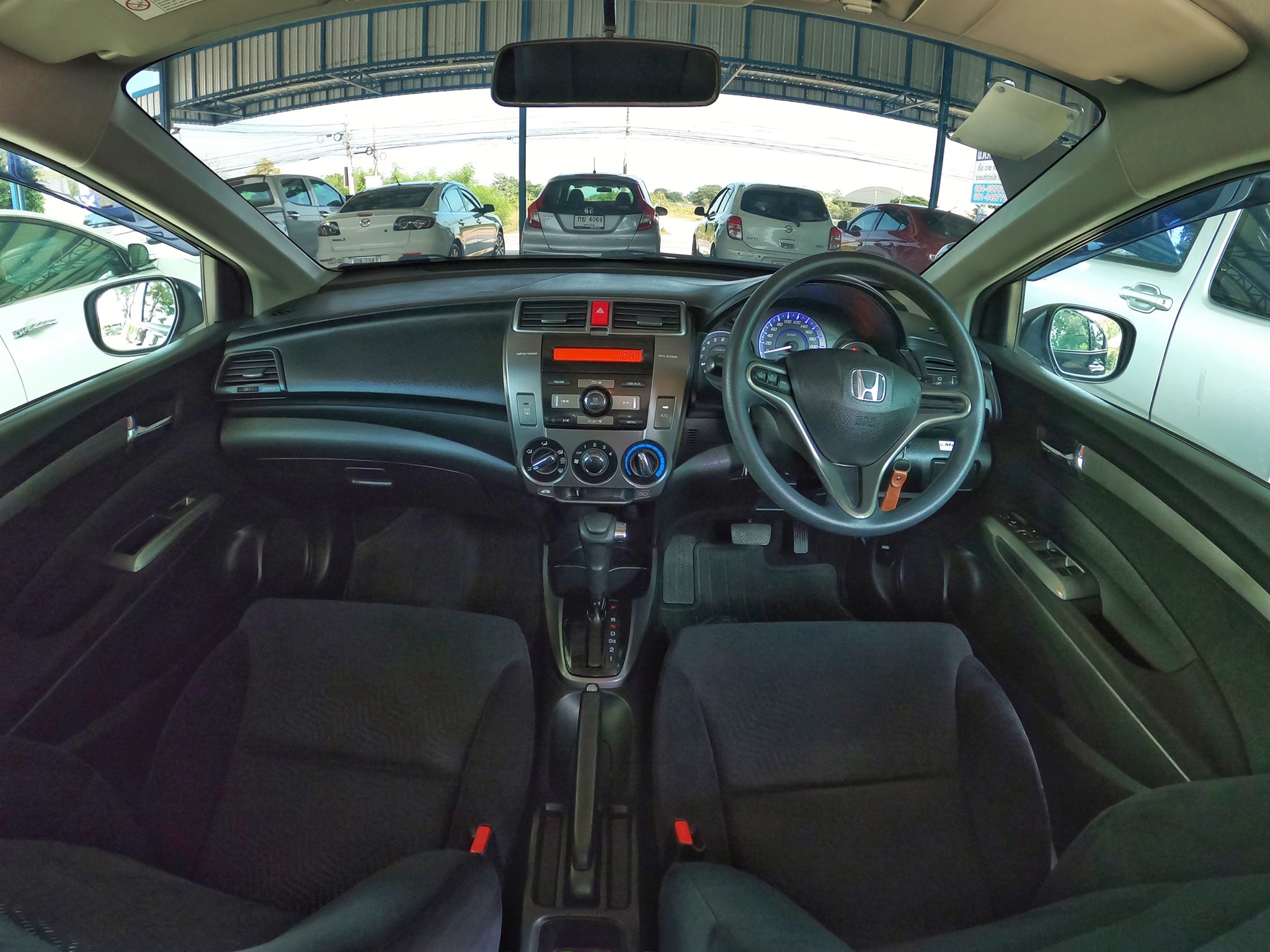 Honda City ปี 2013 สีดำ (รูปที่ 4)
