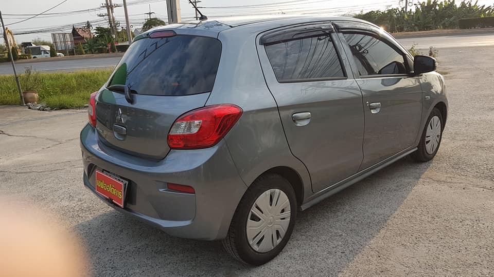 Mitsubishi Mirage ปี 2019 สีเทา (รูปที่ 7)