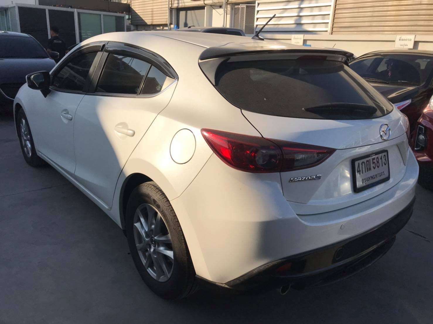 Mazda 3 Hatchback ปี 2014 สีขาว (รูปที่ 8)