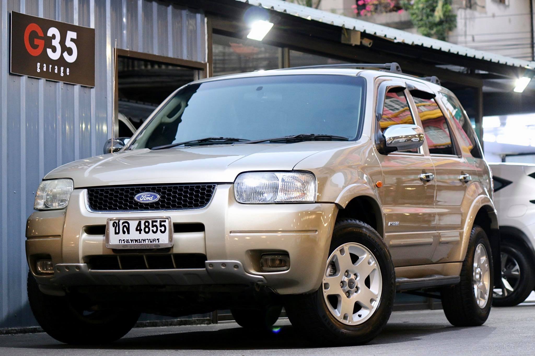 Ford Escape ปี 2004 สีทอง