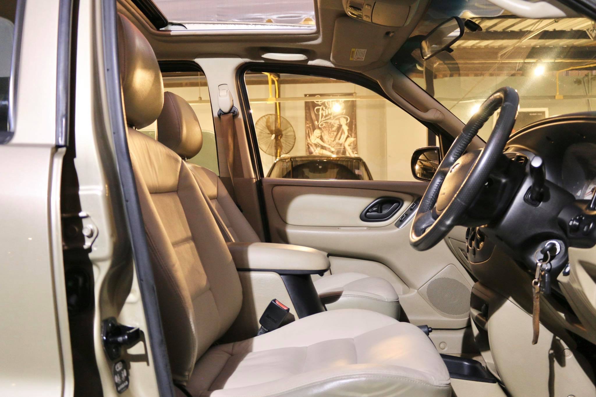 Ford Escape ปี 2004 สีทอง (รูปที่ 10)