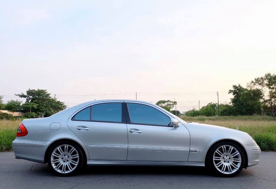 Mercedes-Benz E-Class W211 E280 ปี 2007 สีเงิน (รูปที่ 4)