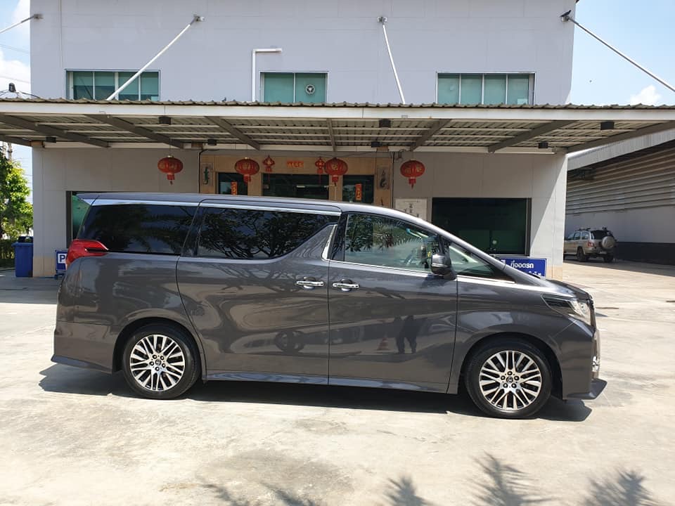 Toyota Alphard ปี 2015 สีเทา (รูปที่ 8)