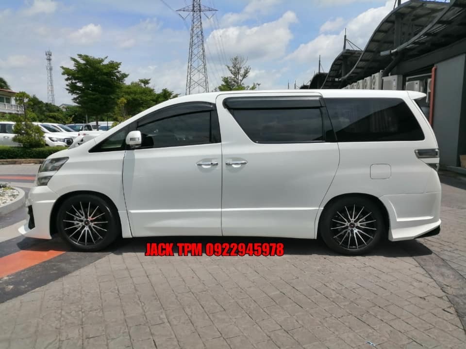 Toyota Vellfire ปี 2009 สีขาว