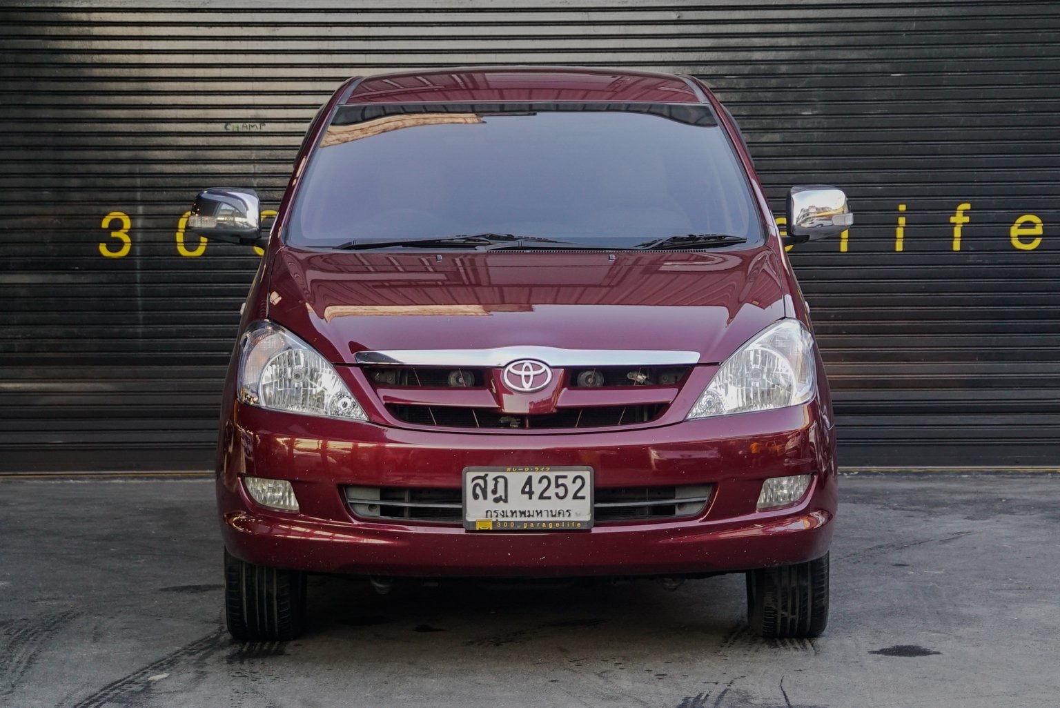 Toyota Innova ปี 2005 สีแดง (รูปที่ 3)