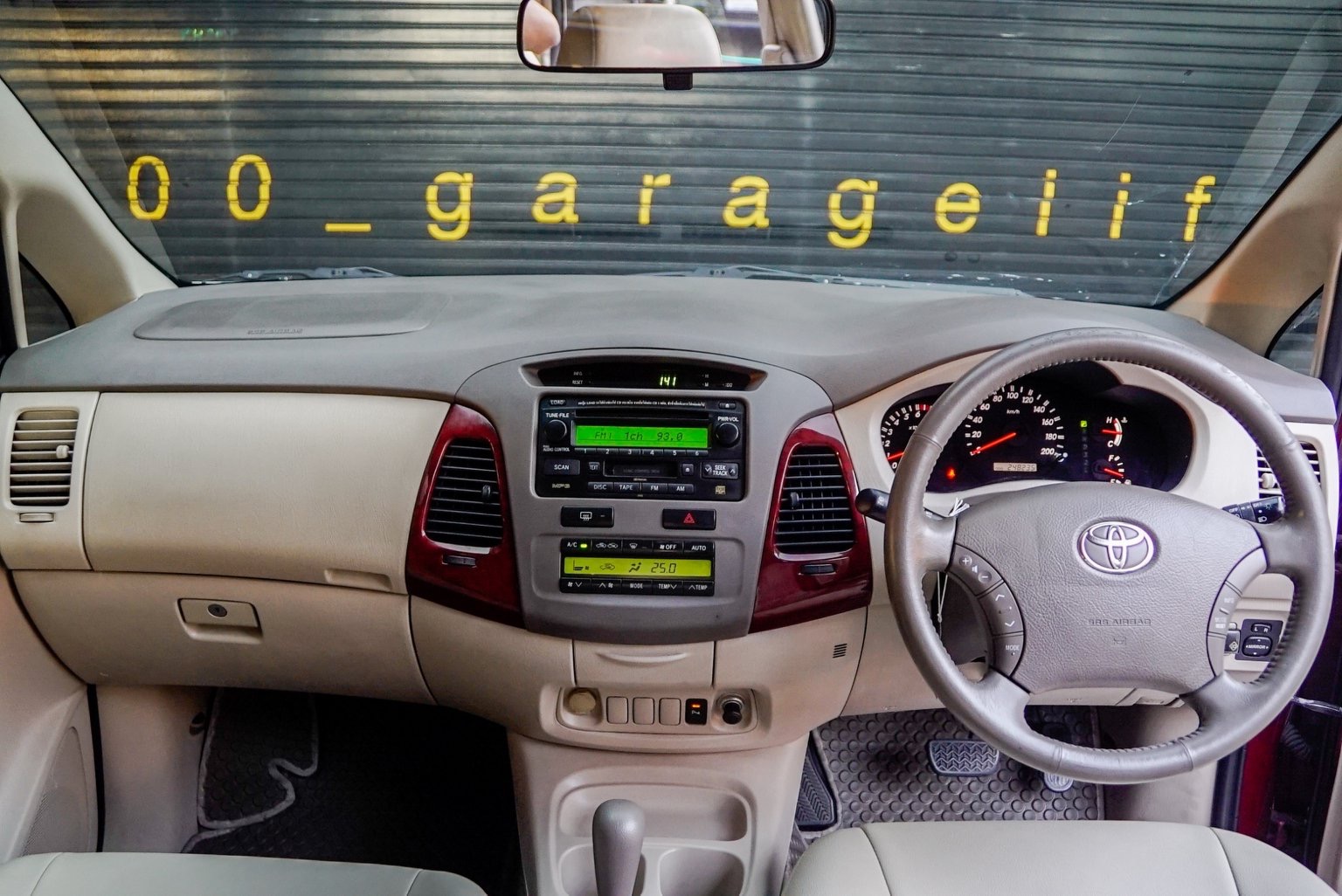 Toyota Innova ปี 2005 สีแดง (รูปที่ 9)